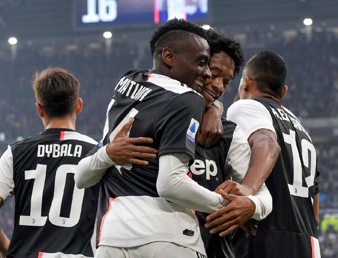 爱游戏入口-凯恩焦点对战，西亚卡姆与90激战RNG分钟，战术调整胜负难料！引发球迷热议(西亚卡姆最新)